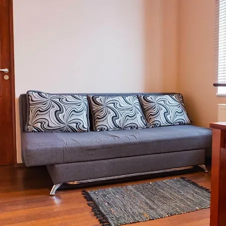 Dietla Apartment